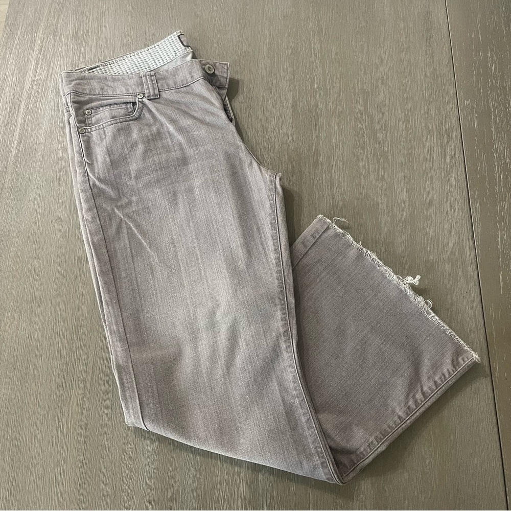 To the Max wide flare leg gray jean womens size 32 casual denim raw hem 27.5”Ins
